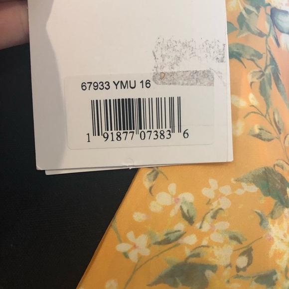 Mac Duggal
Floral Print Surplice V-Neck Sheer Ruffle Sleeve A-Line Gown - Picture 10 of 17